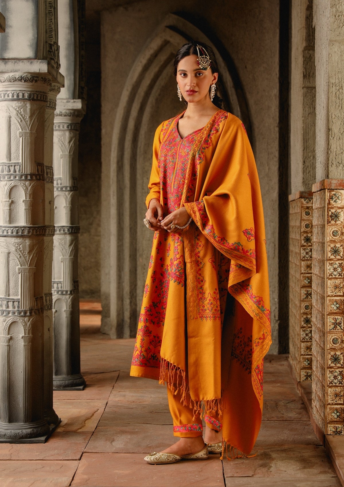 House-Of-Chikankari-Kashmiri-Aari-Woolen-Straight-Kurta-Set-With-Dupatta-Mustard-00001_6.jpg
