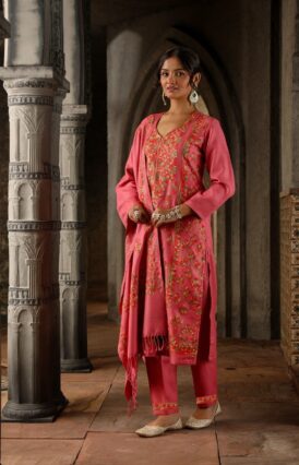 Pantalms Crafts Aari Woollen Straight Kurta Set with Dupatta