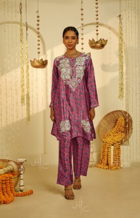 Zehna  Crepe Straight Short Kurta Set