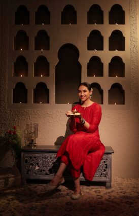 Chanderi  Solid Women's 4 PC Long Kurta Set with dupatta - Red