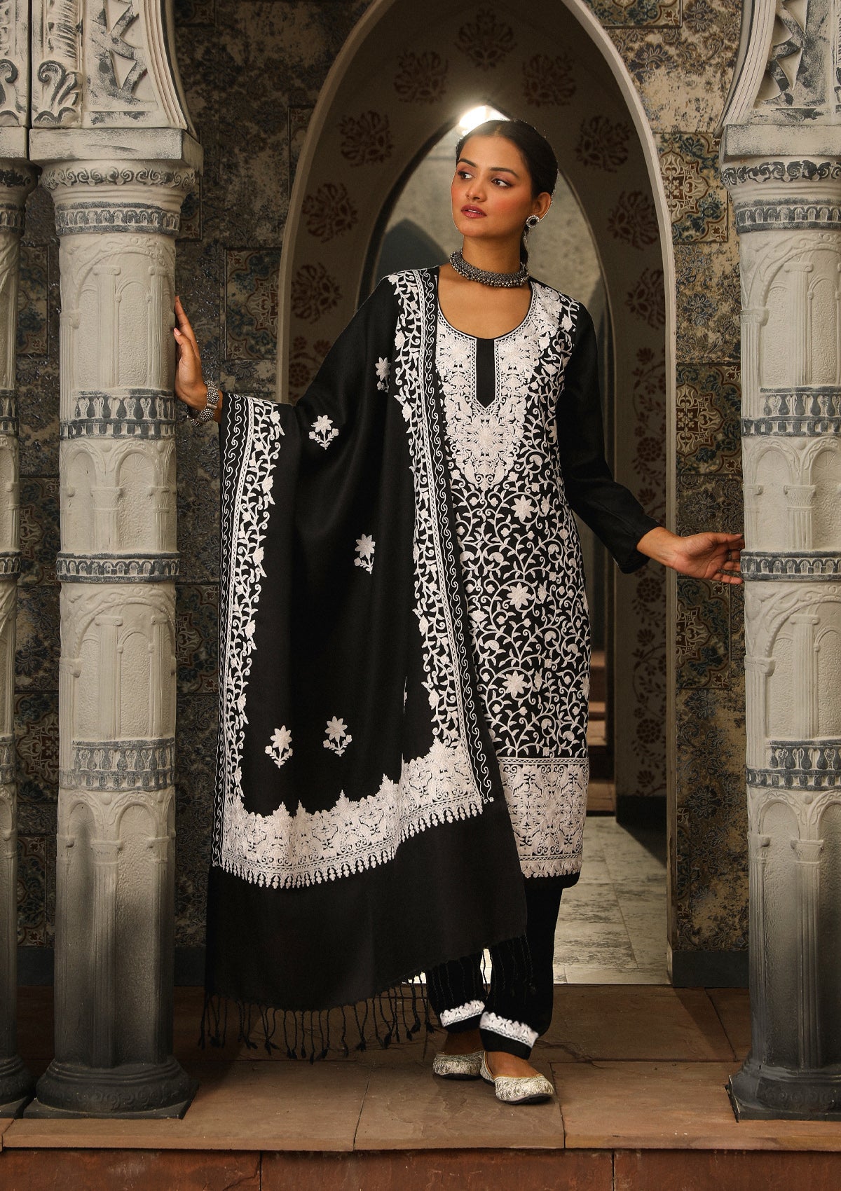 House-of-chikankari-Aari_Woollen_Straight_Kurta_Set_with_Dupatta.jpg