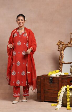Chanderi  Zari Solid Women's 4 PC Long Kurta Set - Red