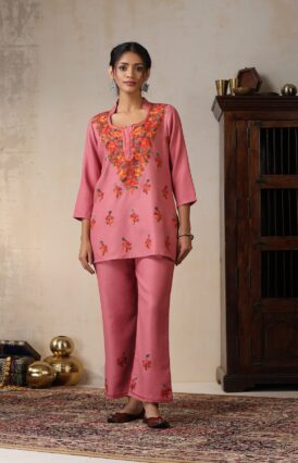 Pantalms Crafts Woollen Aari Embroidered Solid Women's 2 PC Short Kurta Set - Pink