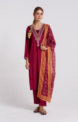 Maroon Embroidered Zareen Velvet Set with Dupatta