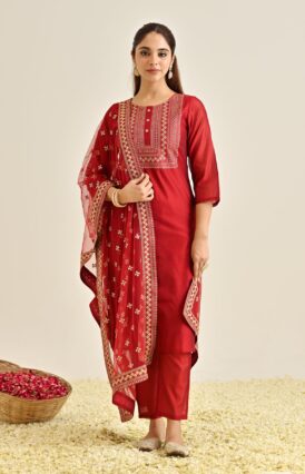 Red Festive Embroidered Kurta Set with Embroidered Dupatta